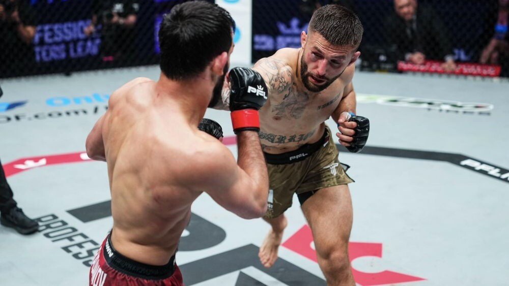 Video: MMA cīkstonis Čižovs zaudē PFL cīņā