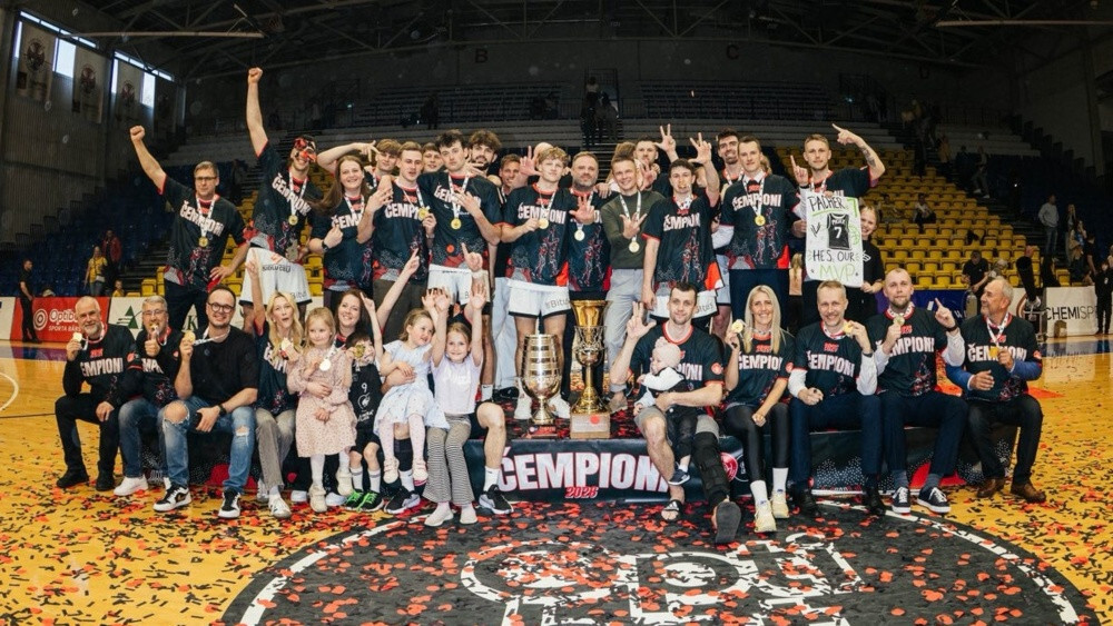 “Valmiera Glass”/ViA basketbolisti izcīna Latvijas čempiontitulu