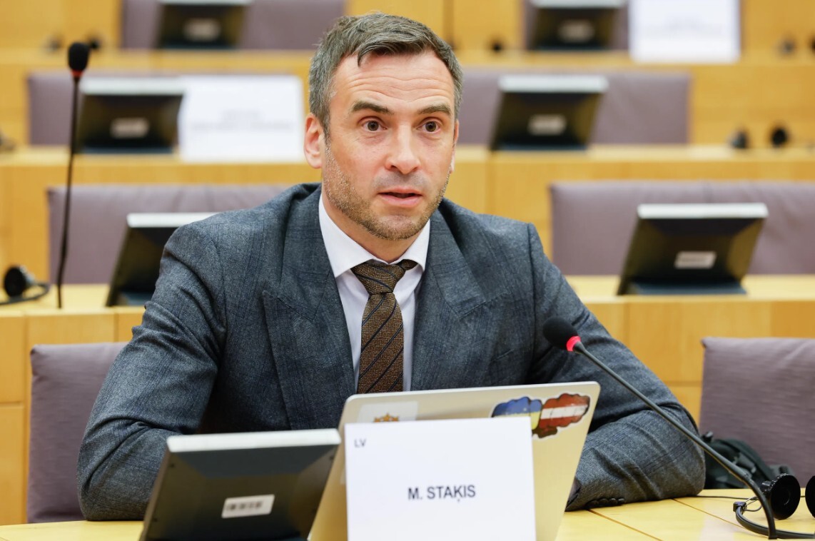 EP deputāts: Eiropas armijās jāaudzē personālsastāva apjoms