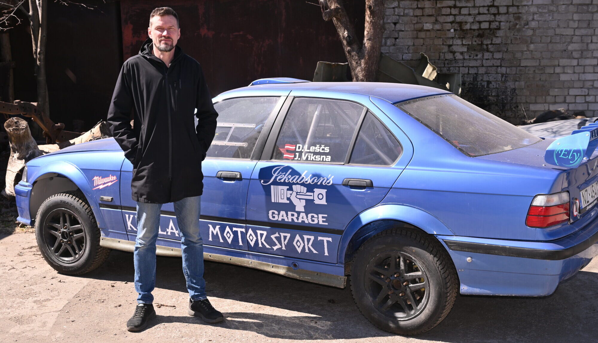 Foto: Atgriešanās Kurzemes līkumos – Dans Leščs startēs ar veco, bet uzticamo “BMW”