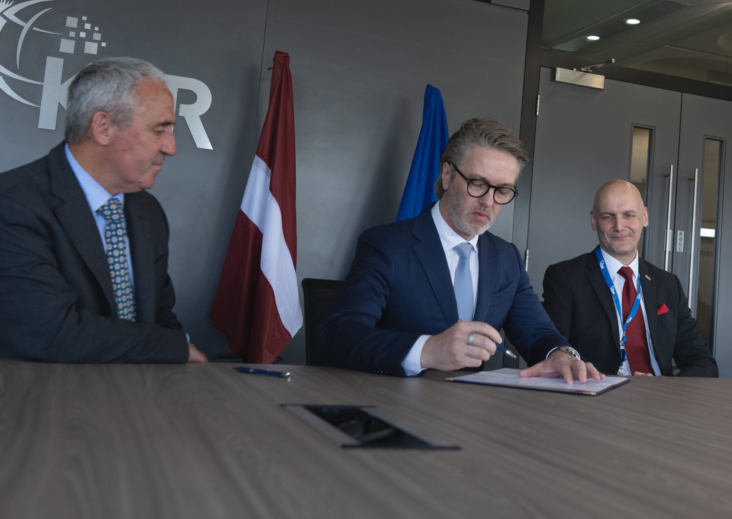 “NorSAF” noslēdzis licences līgumu ar ASV uzņēmumu “KBR” par ilgtspējīgas aviācijas degvielas ražošanu Latvijā
