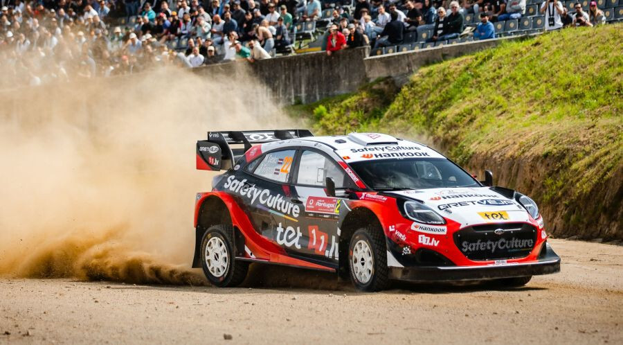 Seska ekipāža Portugāles rallija pirmajā dienā neapsteidz WRC ekipāžas