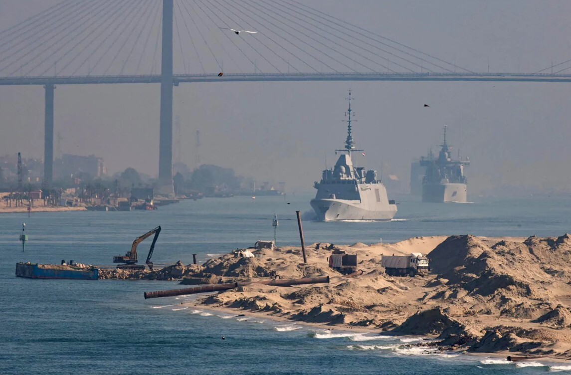 ASV ar “pašaizsardzības triecieniem” atbild uz Irānas uzbrukumiem karakuģiem