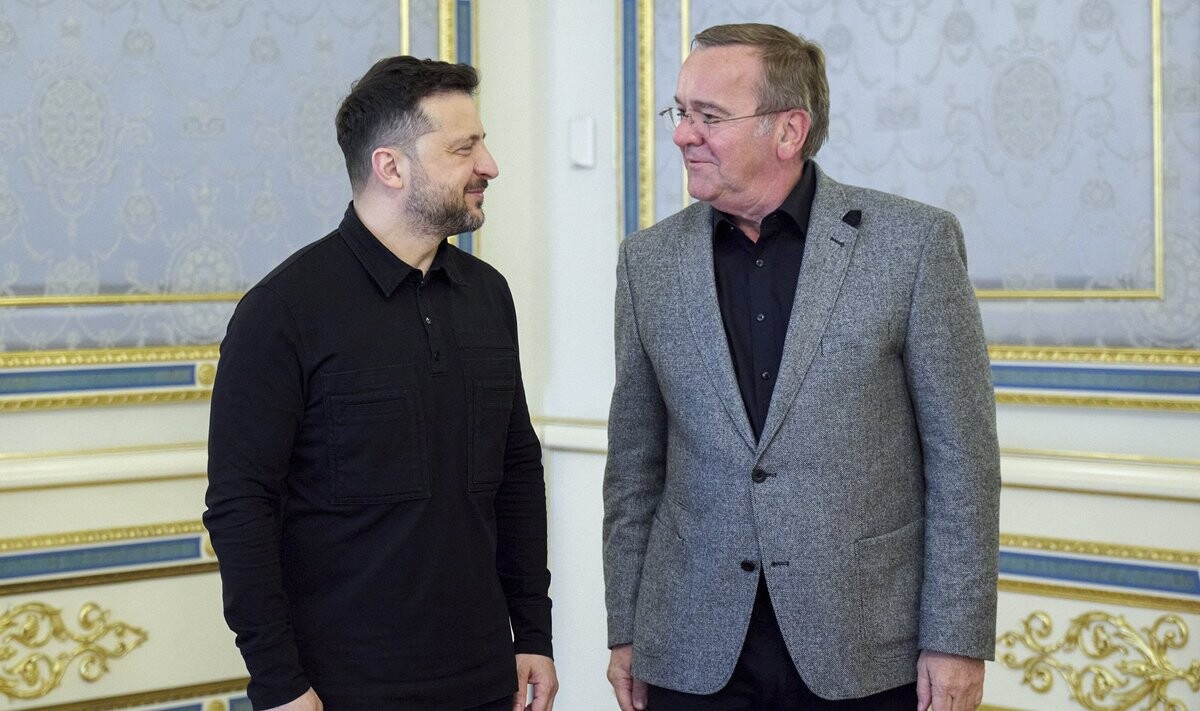 Vācija finansēs militārās apmācības centrus Ukrainā