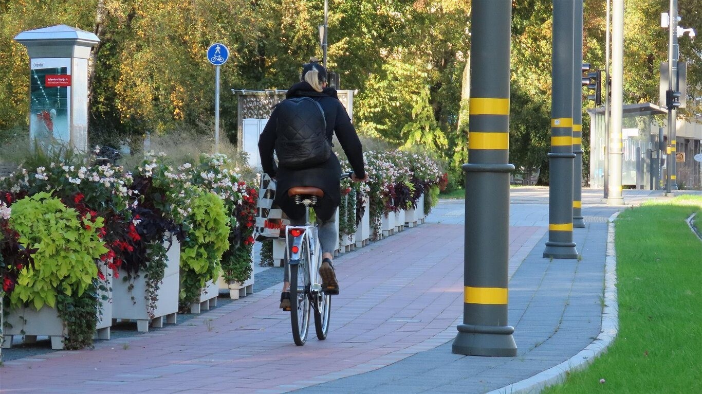 Varēs sodīt par braukšanu ar nereģistrētiem un neapdrošinātiem pašgājēju velosipēdiem