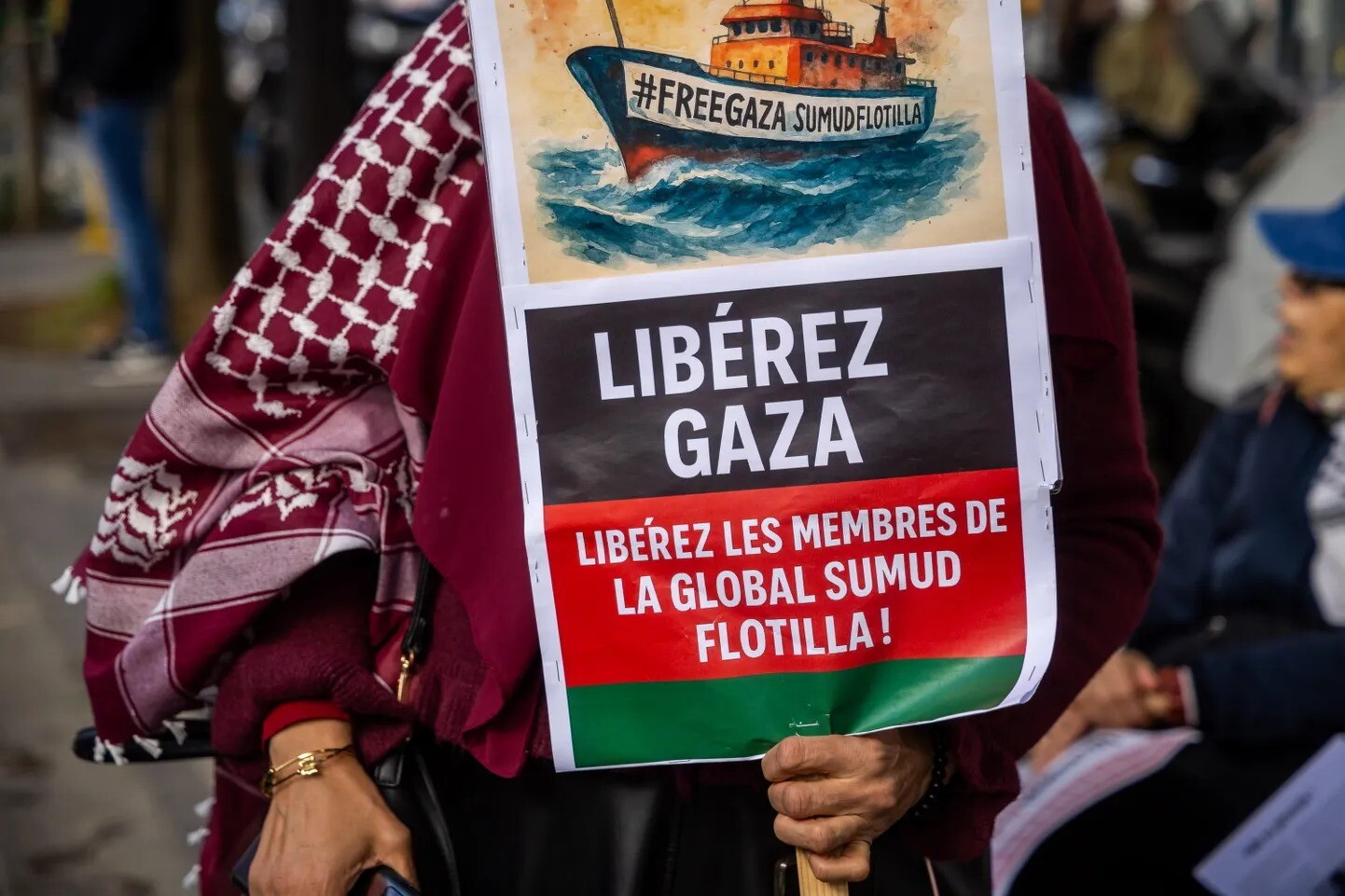 Divi Gazas flotiles aktīvisti nogādāti Izraēlā nopratināšanai