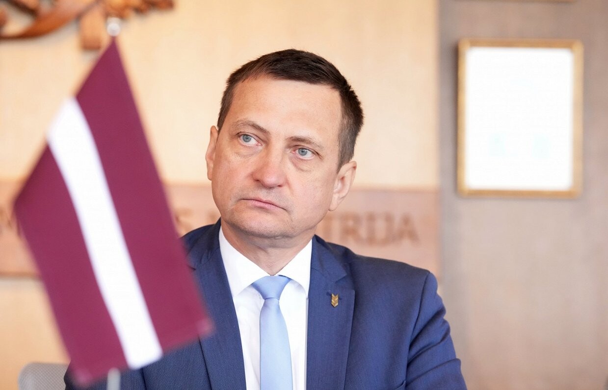 Saeima atjauno deputāta mandātu Krauzem