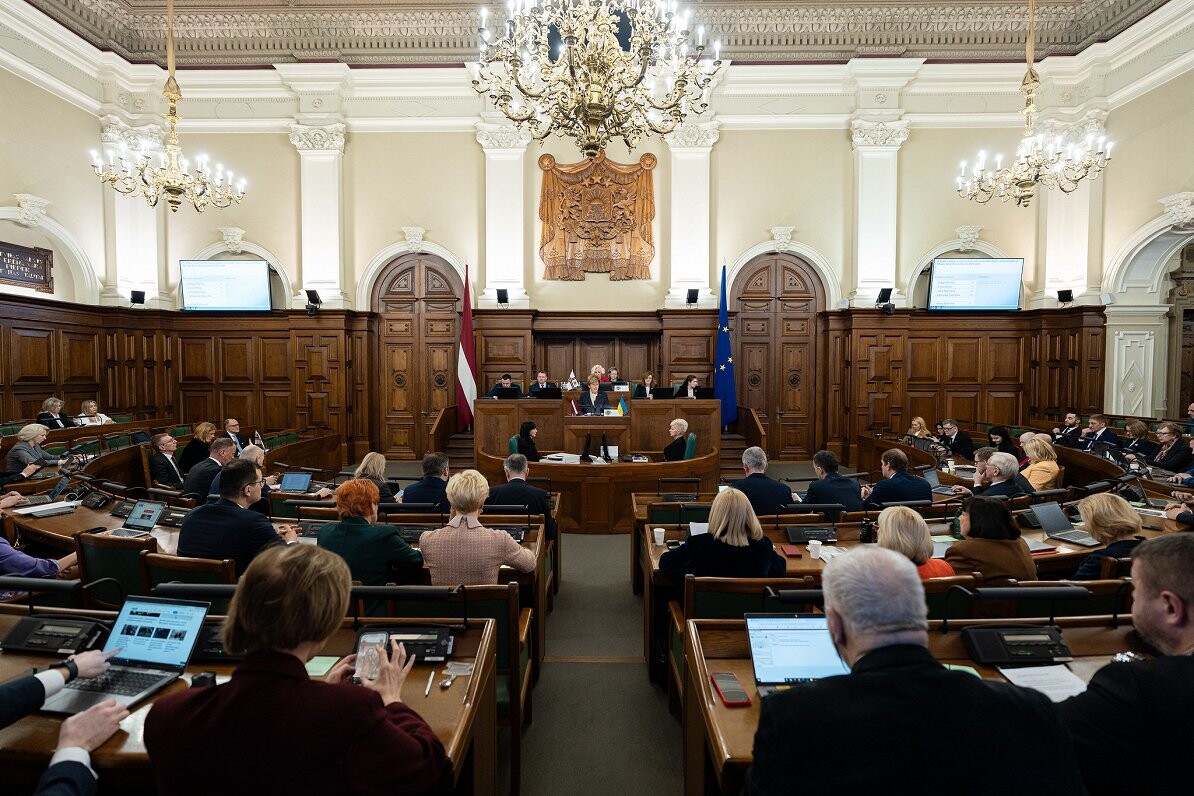 Saeimā vērtēs opozīcijas virzītos grozījumus par valsts valodas nostiprināšanu sabiedrisko mediju darbībā