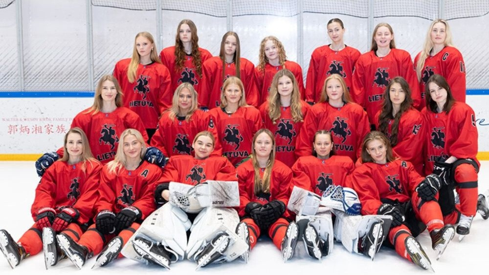 Lietuvas U-18 sieviešu hokeja izlase atsakās spēlēt pret Baltkrieviju un nākamgad nepiedalīsies pasaules čempionātā