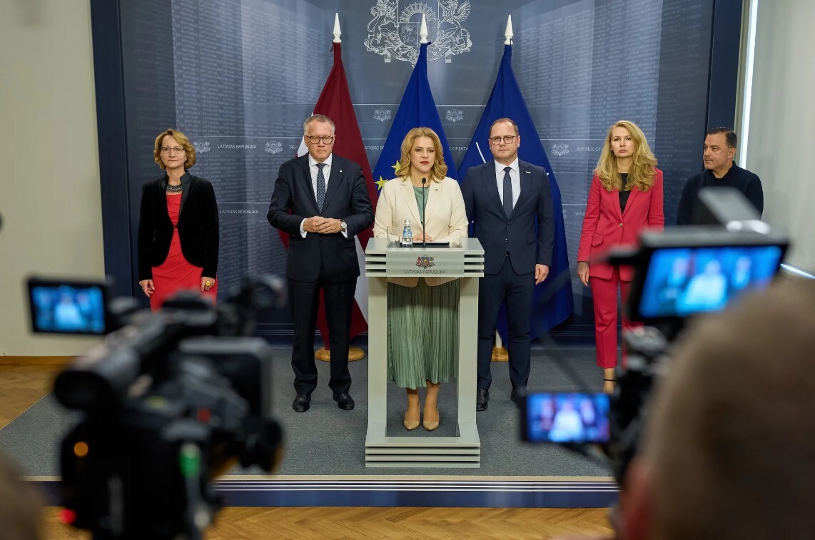 Ekonomisti: Politiskajai krīzei nevajadzētu negatīvi ietekmēt investoru attieksmi pret Latviju