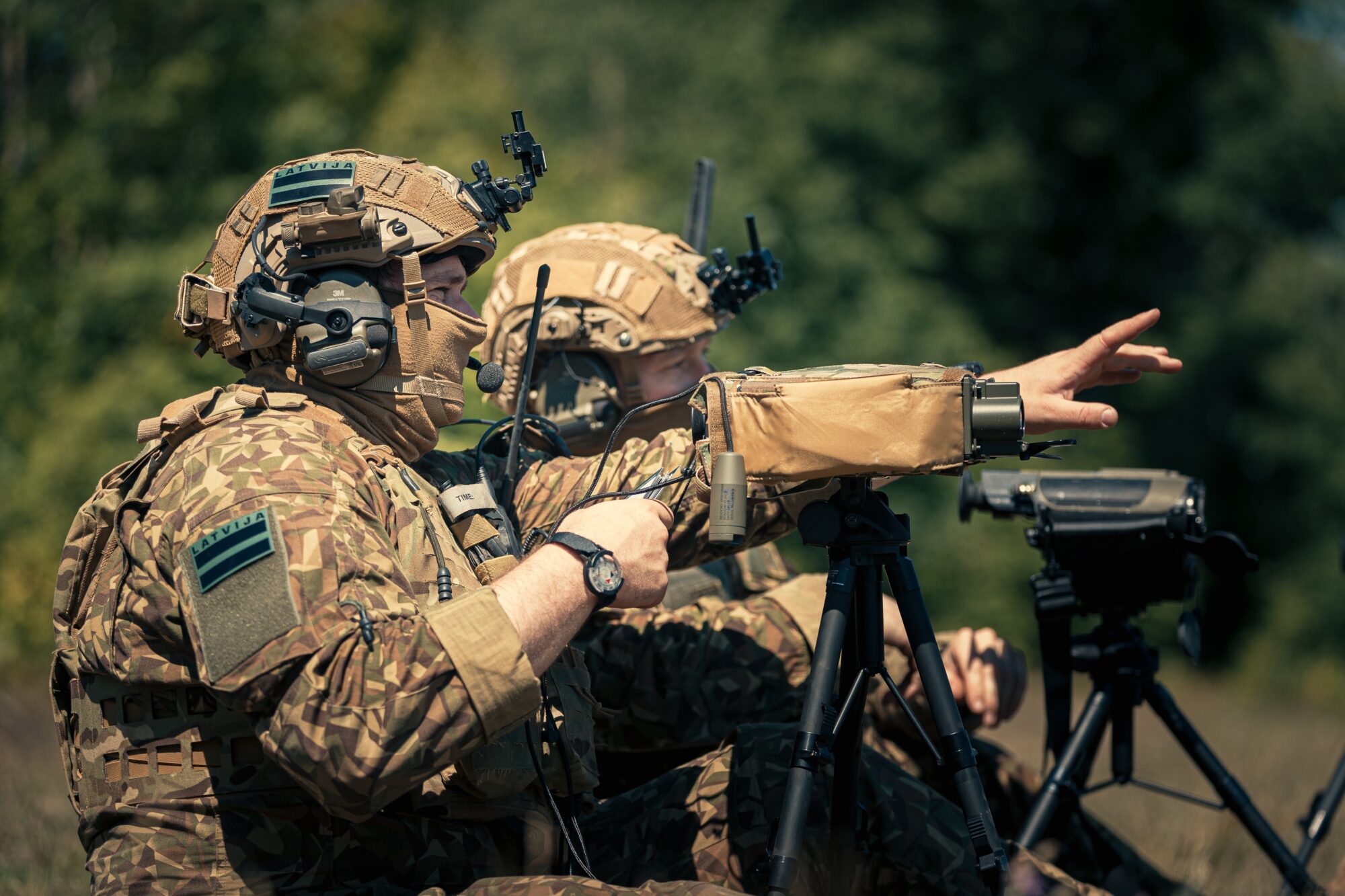 Tiesībsargājošajām iestādēm ārpus ES un NATO iegādātas speciālās ierīces būs jāsertificē VDD