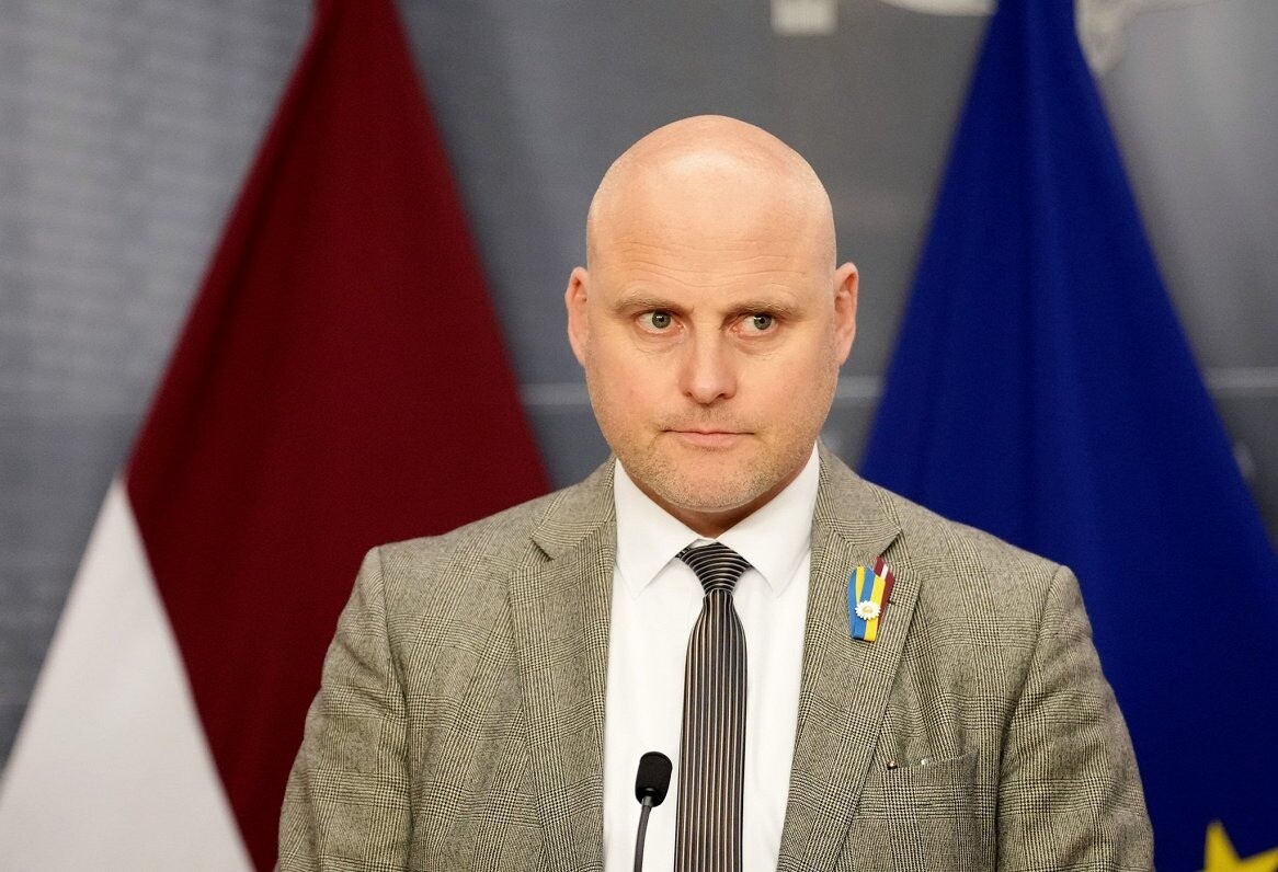 Premjers: Patvertņu jautājums līdzšinējā sistēmā Latvijā ir izgāzies