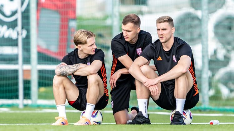 Latvijas futbola izlasei Baltijas kausa izcīņā nevarēs palīdzēt Gutkovskis