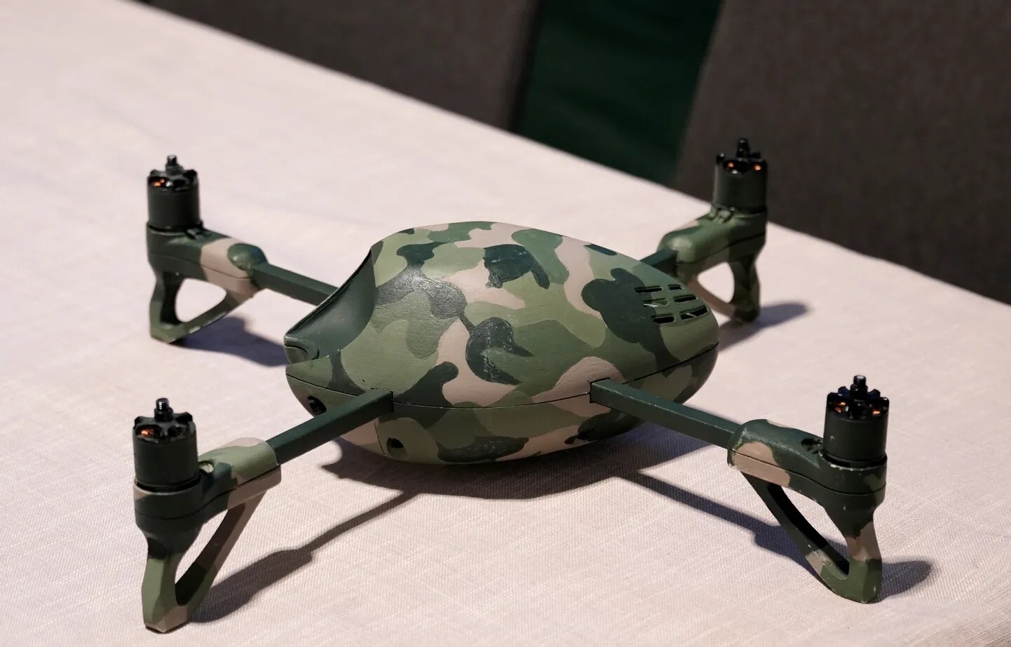 Militāro tehnoloģiju un robotikas asociācijas vadītājs mudina Latvijas politiķus nepamest novārtā sadarbību ar vietējiem dronu ražotājiem