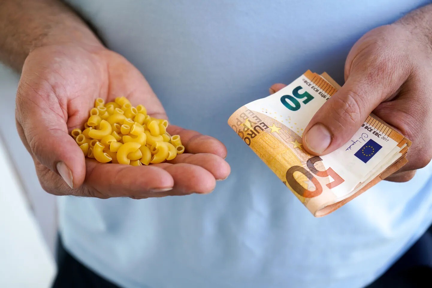 FM: Jūnijā gada inflācija Latvijā būs 3,3-3,6% robežās