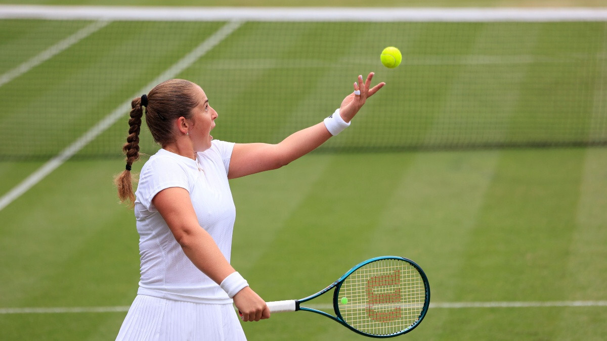 Ostapenko Īstbornas “WTA 250” turnīra pirmajā kārtā tiksies ar britu tenisisti Džonsu