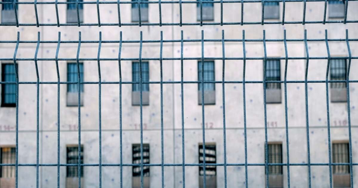 Igaunijas prezidents izsludina likumu par cietuma kameru iznomāšanu Zviedrijai