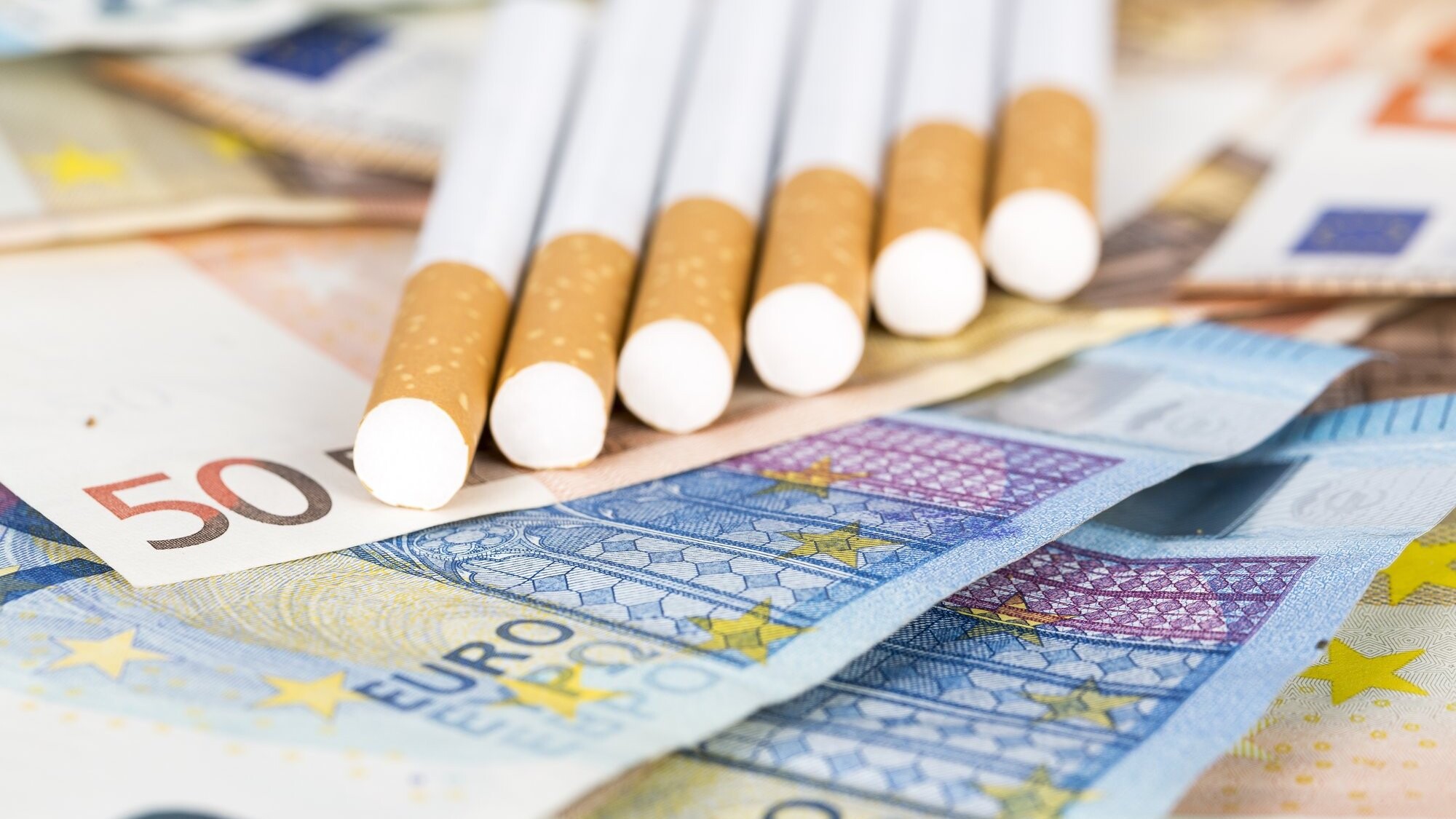 Pētījums: Latvijā viltoto cigarešu īpatsvars pārsniedz Eiropas vidējo rādītāju vairāk nekā divarpus reizes