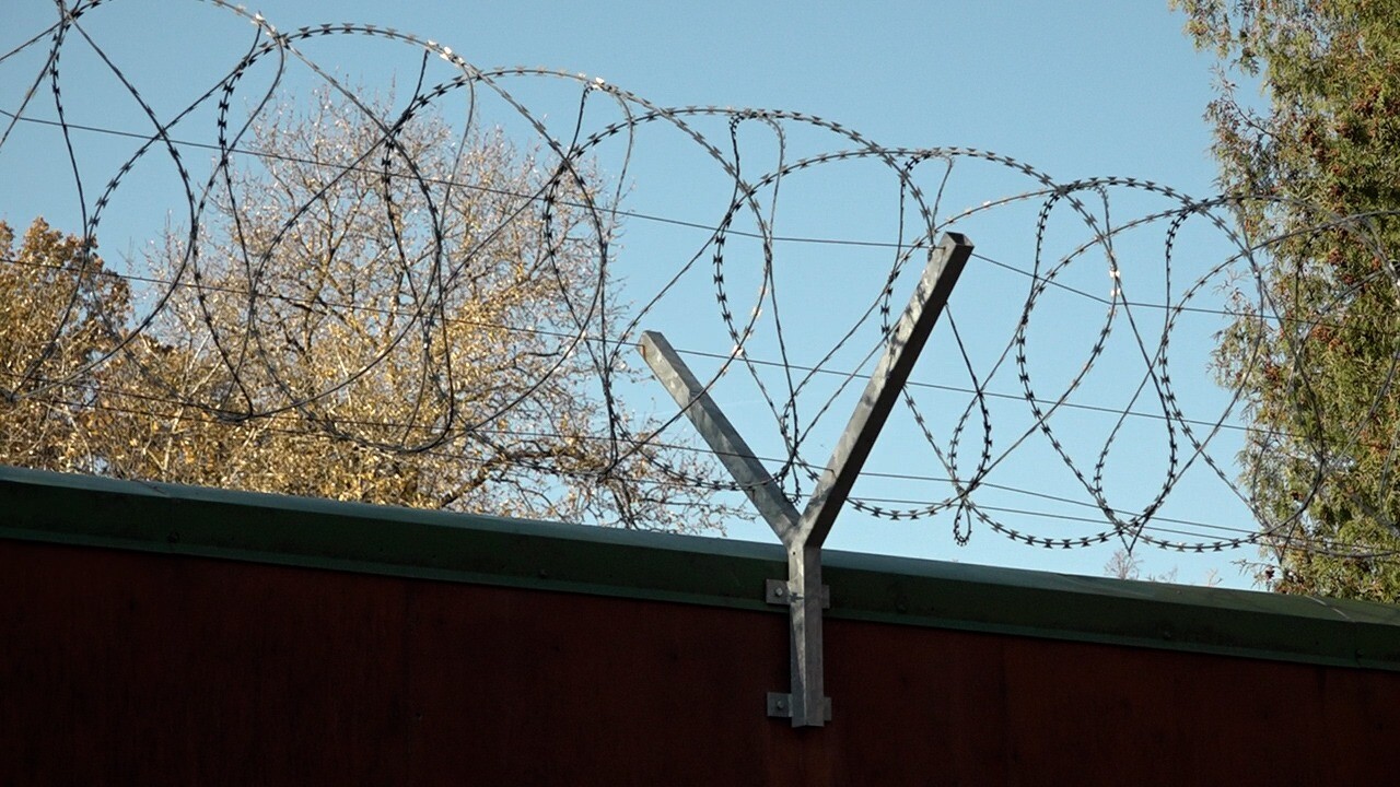 Krimināllietu par prettiesisku piedalīšanos karā Ukrainā tiesa turpinās skatīt septembrī