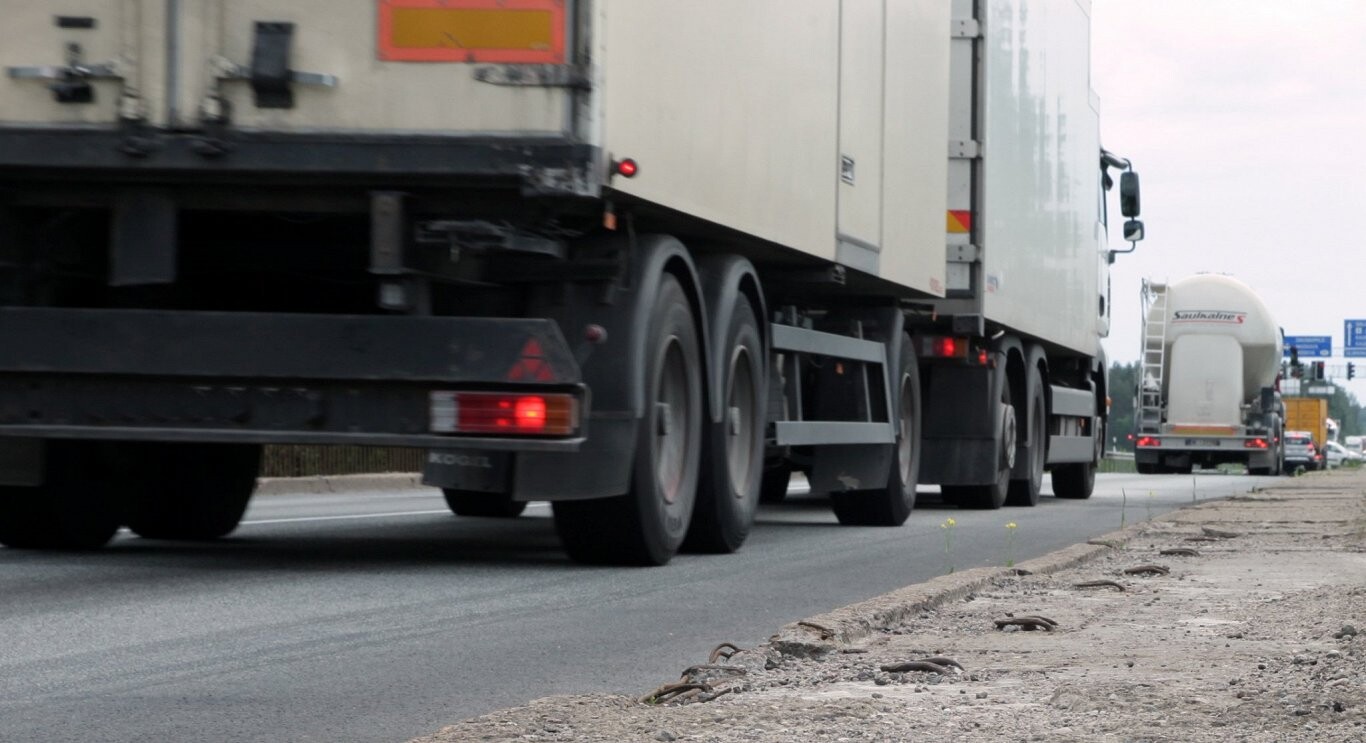 Darbības pārtraukšanas dēļ Latvijas-Baltkrievijas robežkontroles punktā iestrēgušas vairākas kravas automašīnas