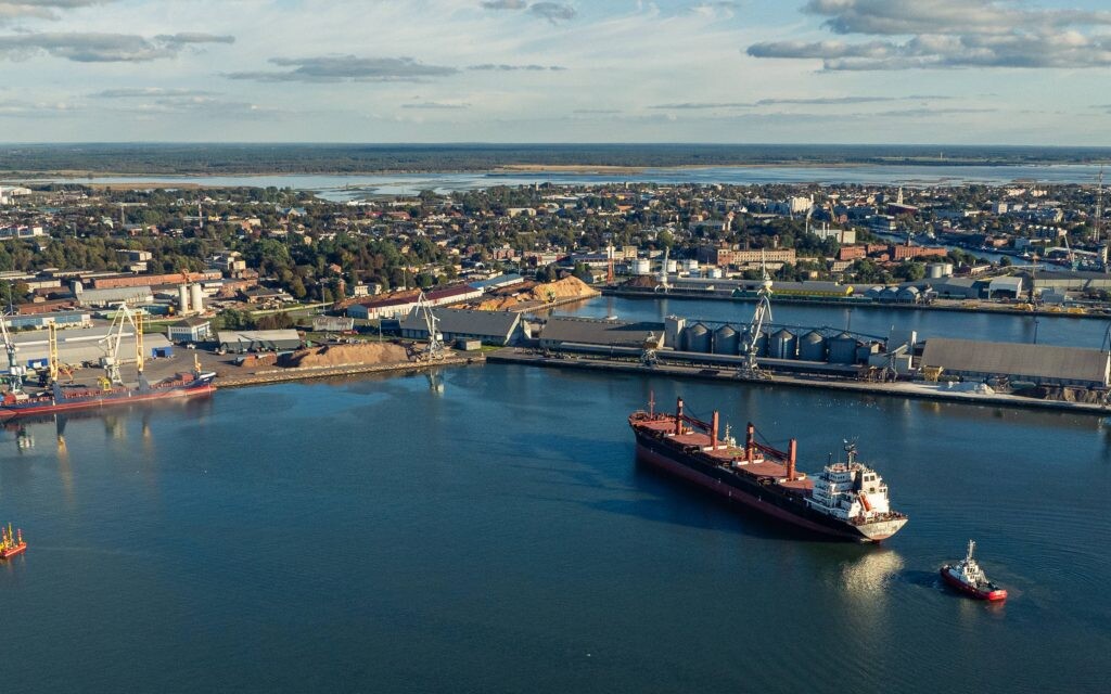 Liepājas SEZ plāno nomāt daudzfunkcionālu kuģi