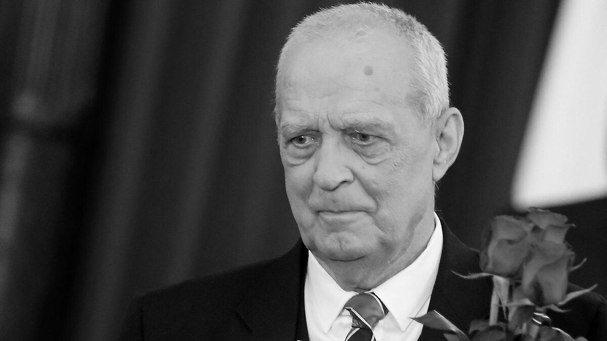 85 gadu vecumā nomiris kinoaktieris Pauls Butkēvičs