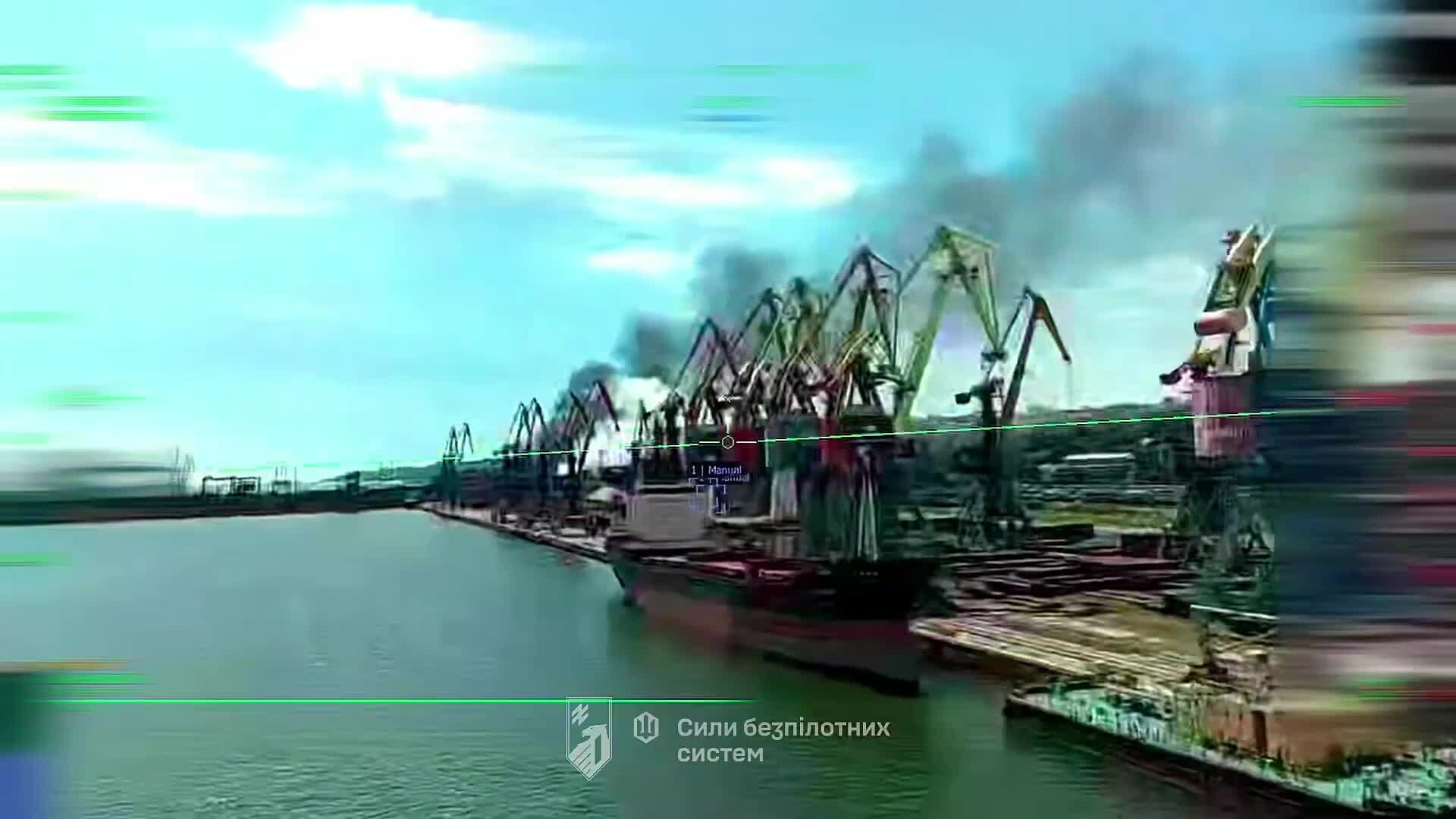 Ukrainas droni devuši triecienu Mariupoles ostai