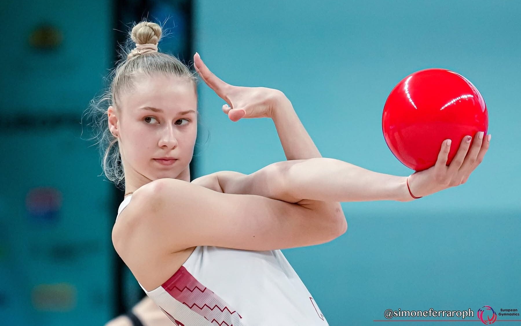 Mākslas vingrotāja Evelīna Ivanova startē Eiropas čempionātā