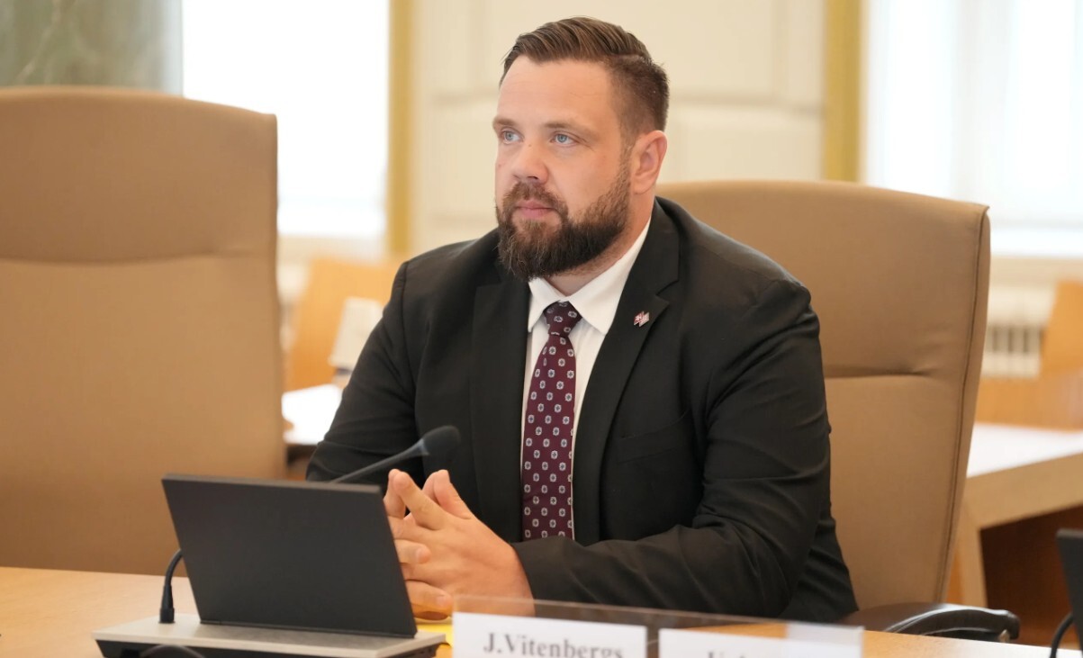 Vitenbergs: KP šobrīd nav saskatījusi elektroauto tirgotāju darbībās negodprātīgu rīcību
