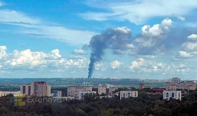 Ukraiņu lidroboti izraisa ugunsgrēkus divās naftas pārstrādes rūpnīcās Ufā