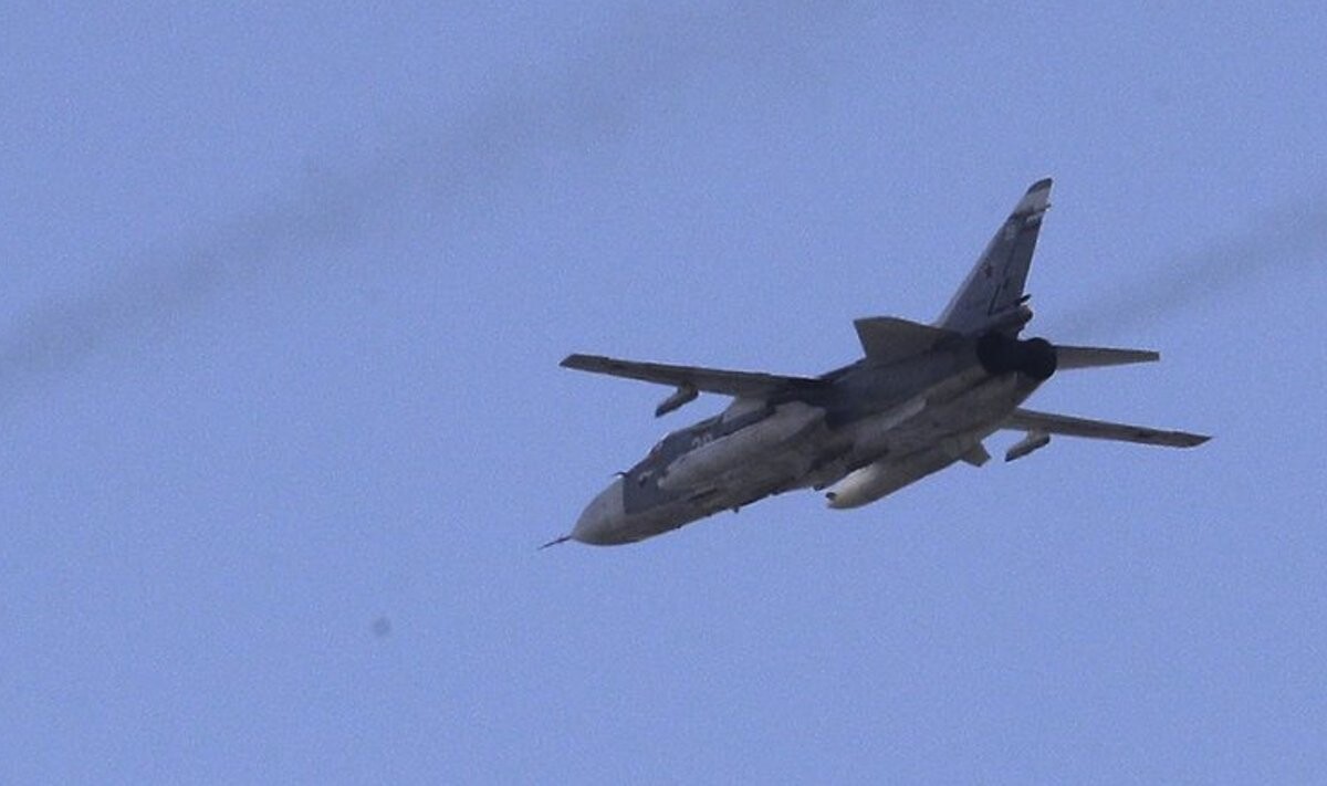 Ukrainā nogāžoties iznīcinātājam, gājuši bojā abi piloti