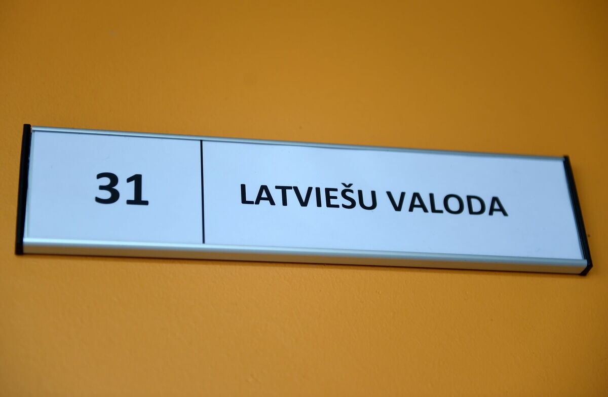 Saeimas komisija galīgajam lasījumam virza grozījumus par sodu palielināšanu valsts valodas necienītājiem