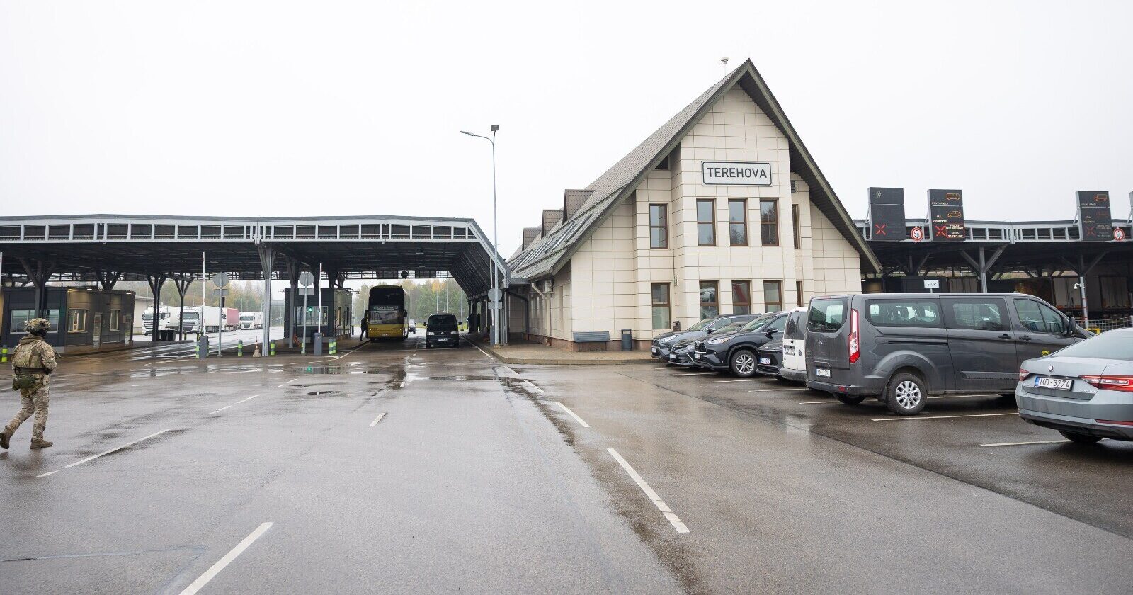 Prokuratūra pārsūdzējusi attaisnojošo spriedumu lietā pret tadžiku par bēgšanu ar auto no robežsargiem