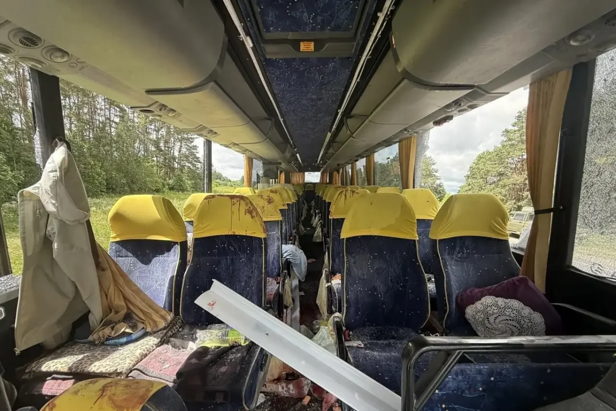 Ukrainas drošības dienests apsūdz Krieviju triecienā autobusam ar Baltkrievijas bērniem
