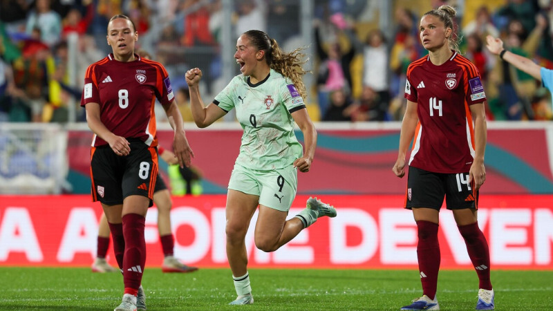 Latvijas futbolistes Portugālē iztur pirmo cēlienu, otrajā – bumbām pilni vārti