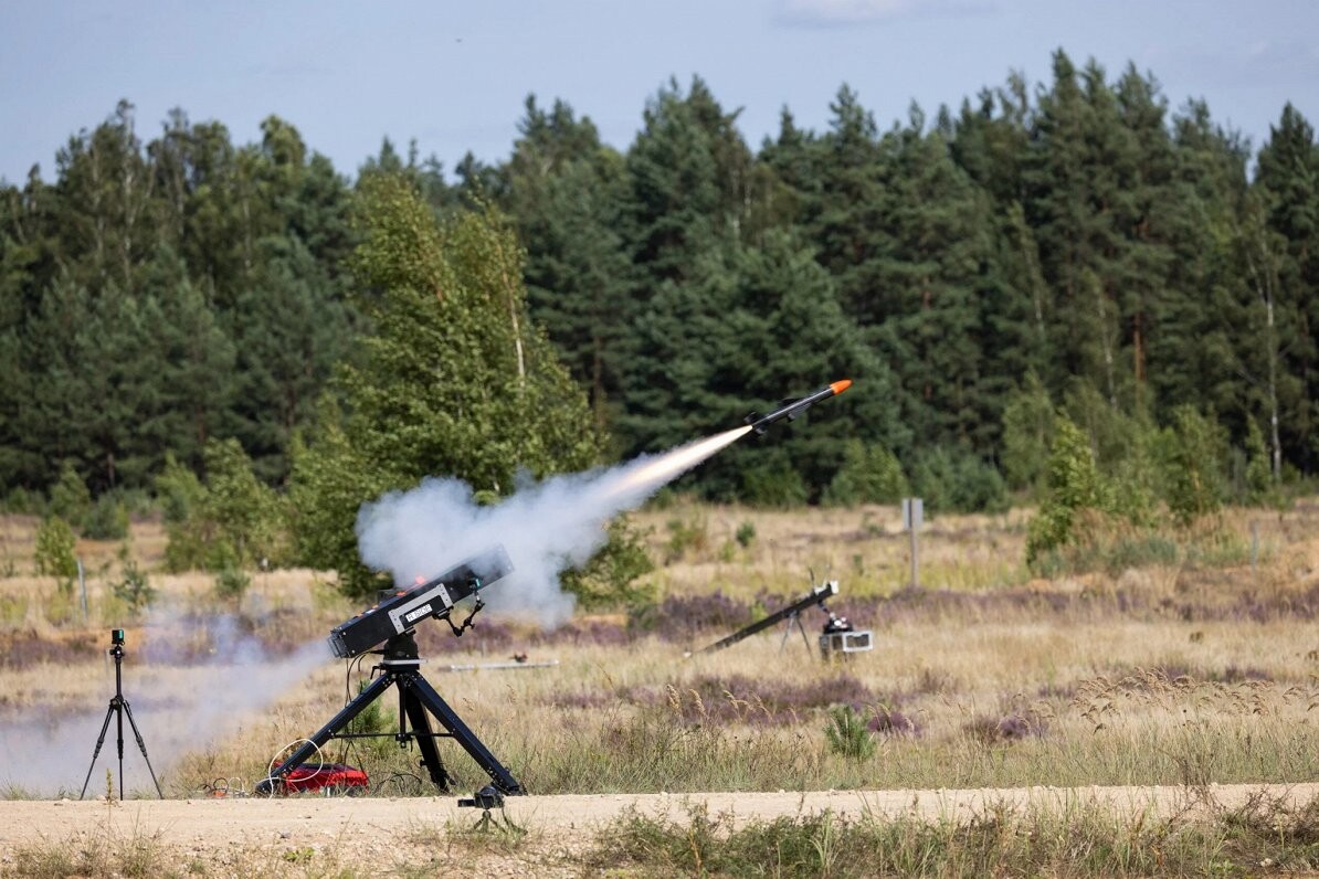 Rīgā atklāj “Frankenburg Technologies” zenītraķešu rūpnīcu