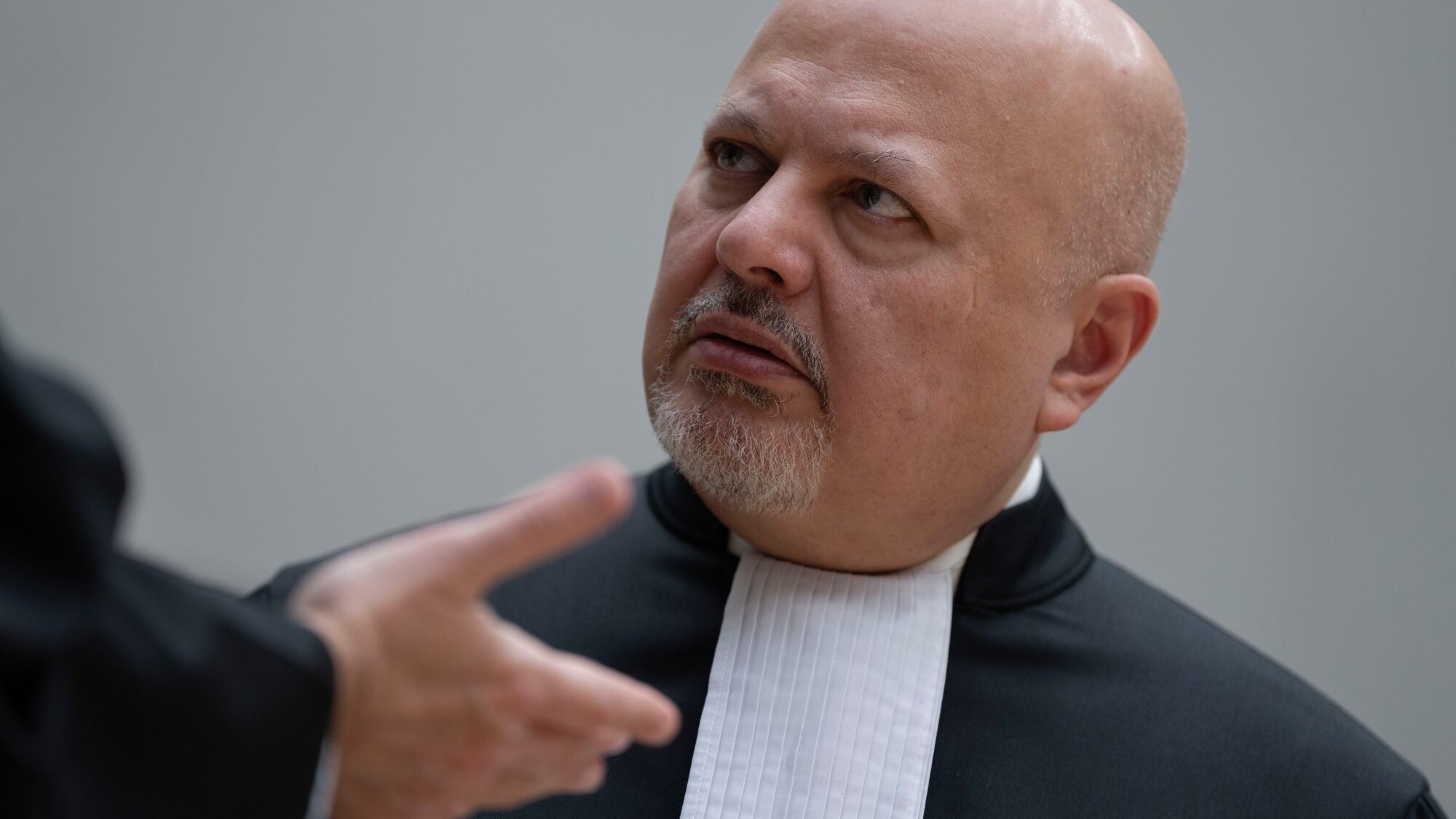 SKT galvenais prokurors Hans atstādināts saistībā ar aizdomām par seksuāla rakstura noziegumu