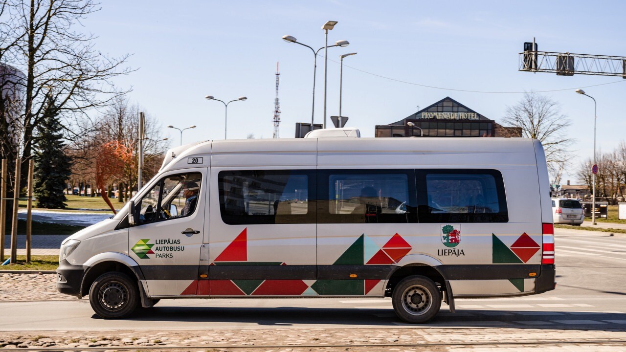 Jūlija beigās Liepājā sāks kursēt pieci jauni mazas ietilpības autobusi