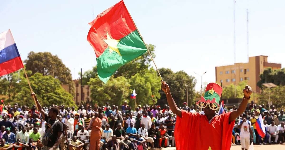Francija atsauc diplomātus no Burkinafaso