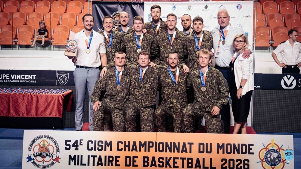Latvijas militārpersonu basketbola izlase sarūpē pirmās medaļas kopš neatkarības atjaunošanas