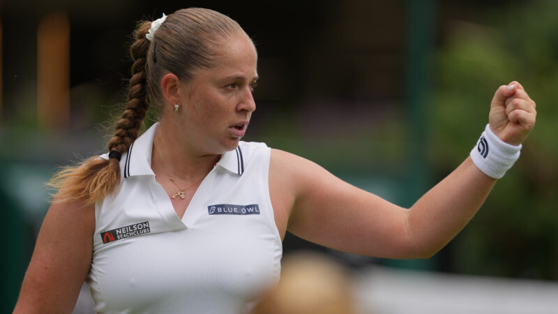 Ostapenko viegli iekļūst Vimbldonas tenisa čempionāta trešajā kārtā