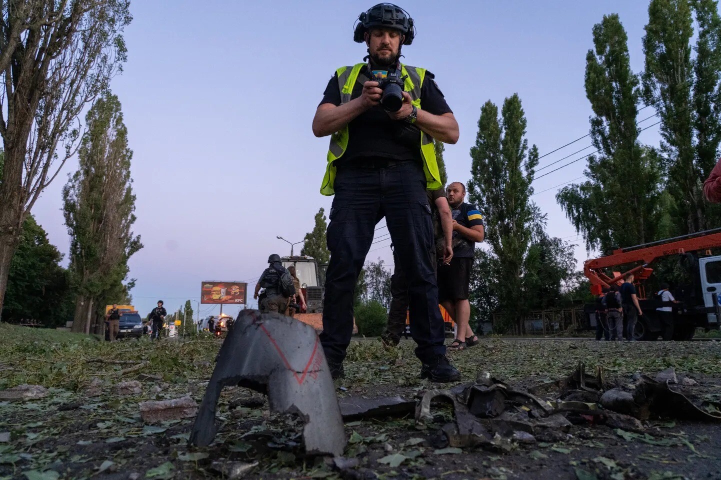 Krievijas drona triecienā Sumos nogalināti trīs “Nova pošta” autovadītāji