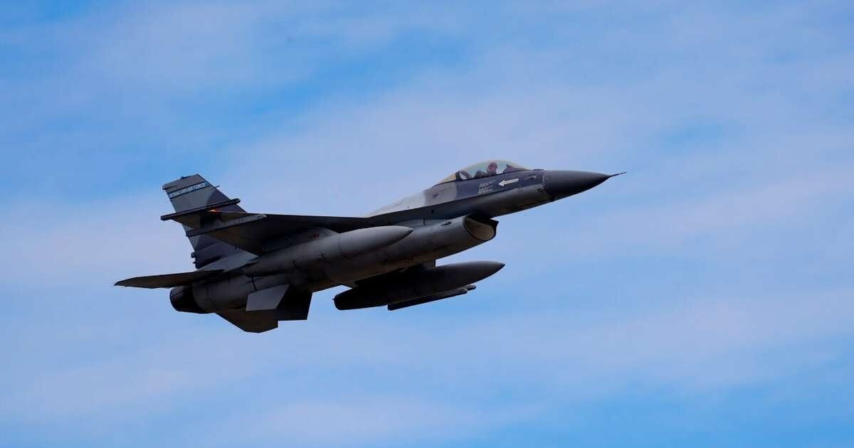 Ukraiņu F-16 notriecis krievu iznīcinātāju