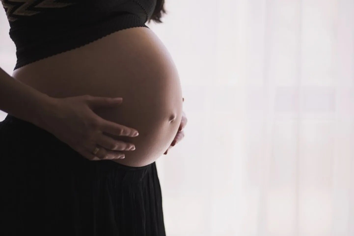 Turcijā soda dzemdību speciālistus augstā ķeizargriezienu skaita dēļ