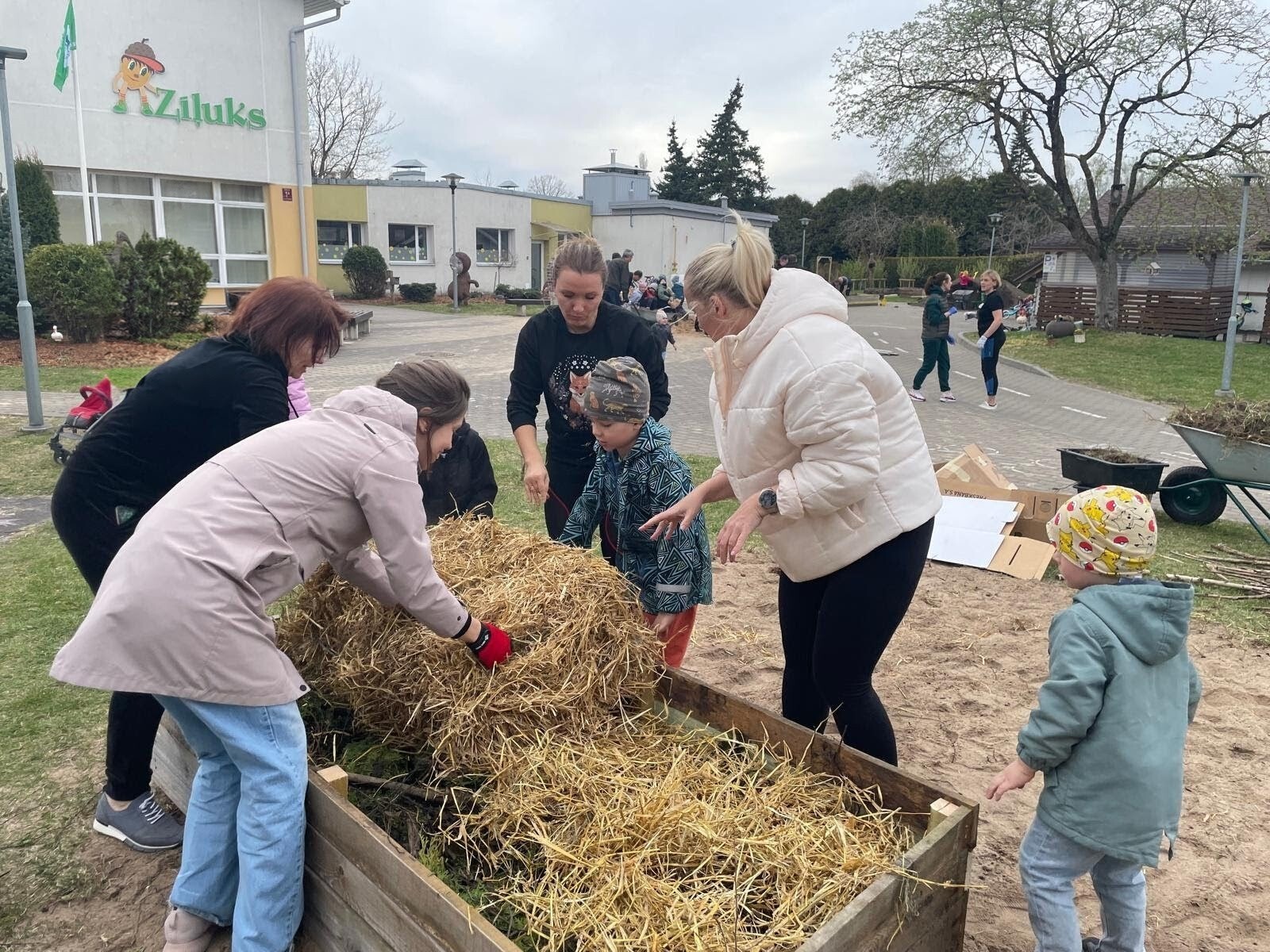 “Novadi zaļo”: Bērni mācās saudzēt dabu