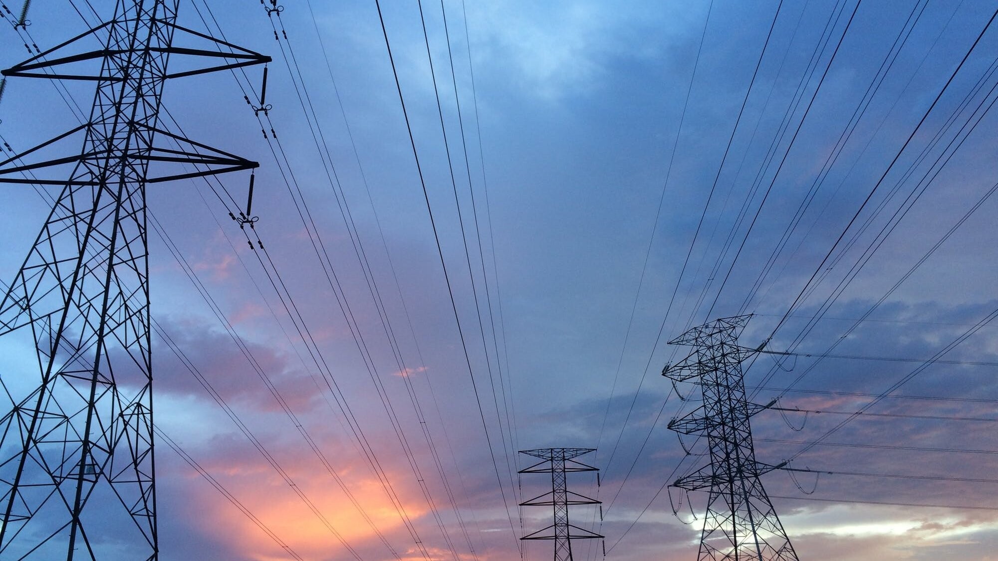“Sadales tīkls” novērsis 80 pērkona negaisa izraisītus elektrotīkla bojājumus