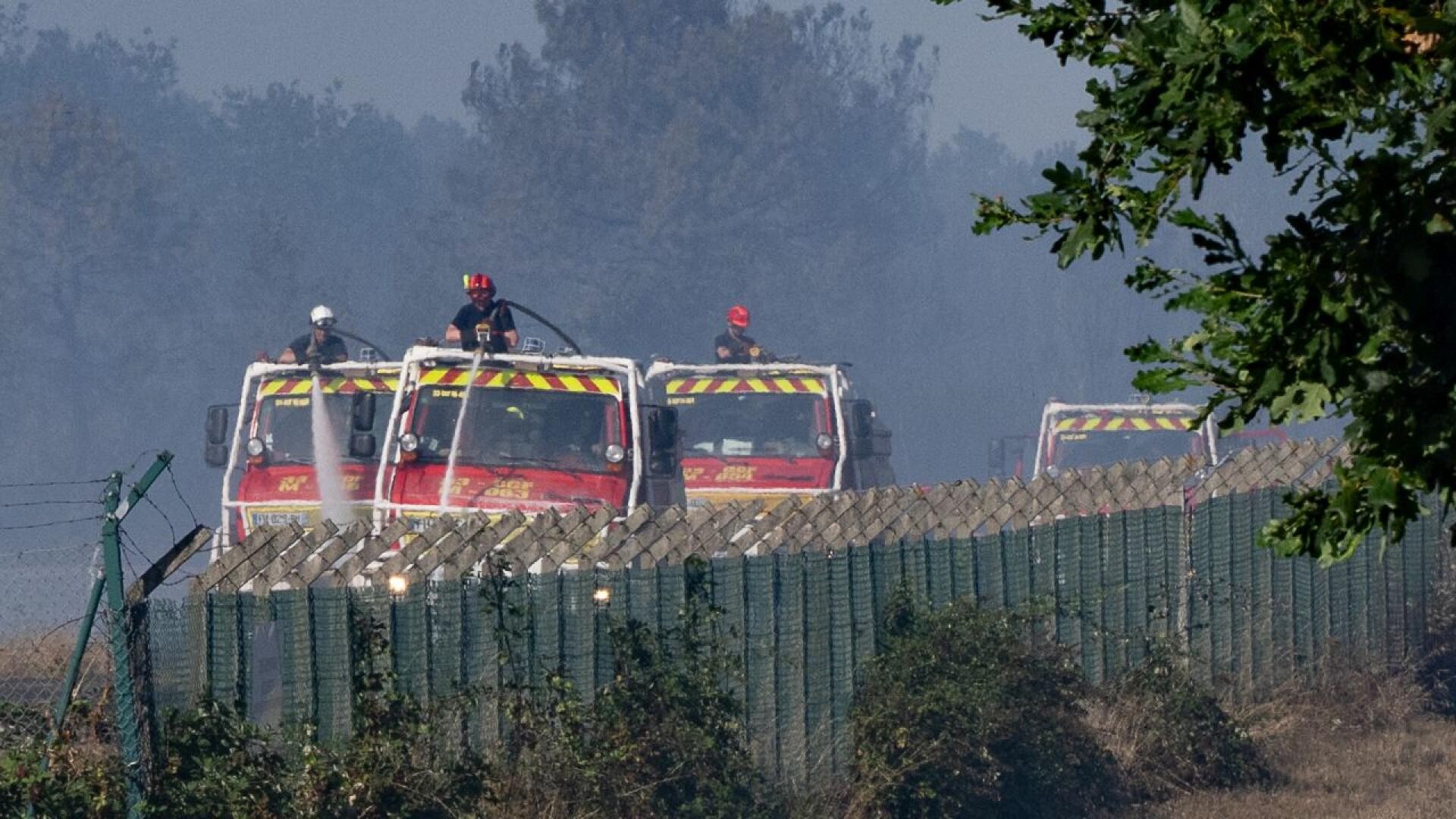 Video: Francijā pie Bordo izplatoties savvaļas ugunsgrēkam, evakuēti tūkstošiem tūristu
