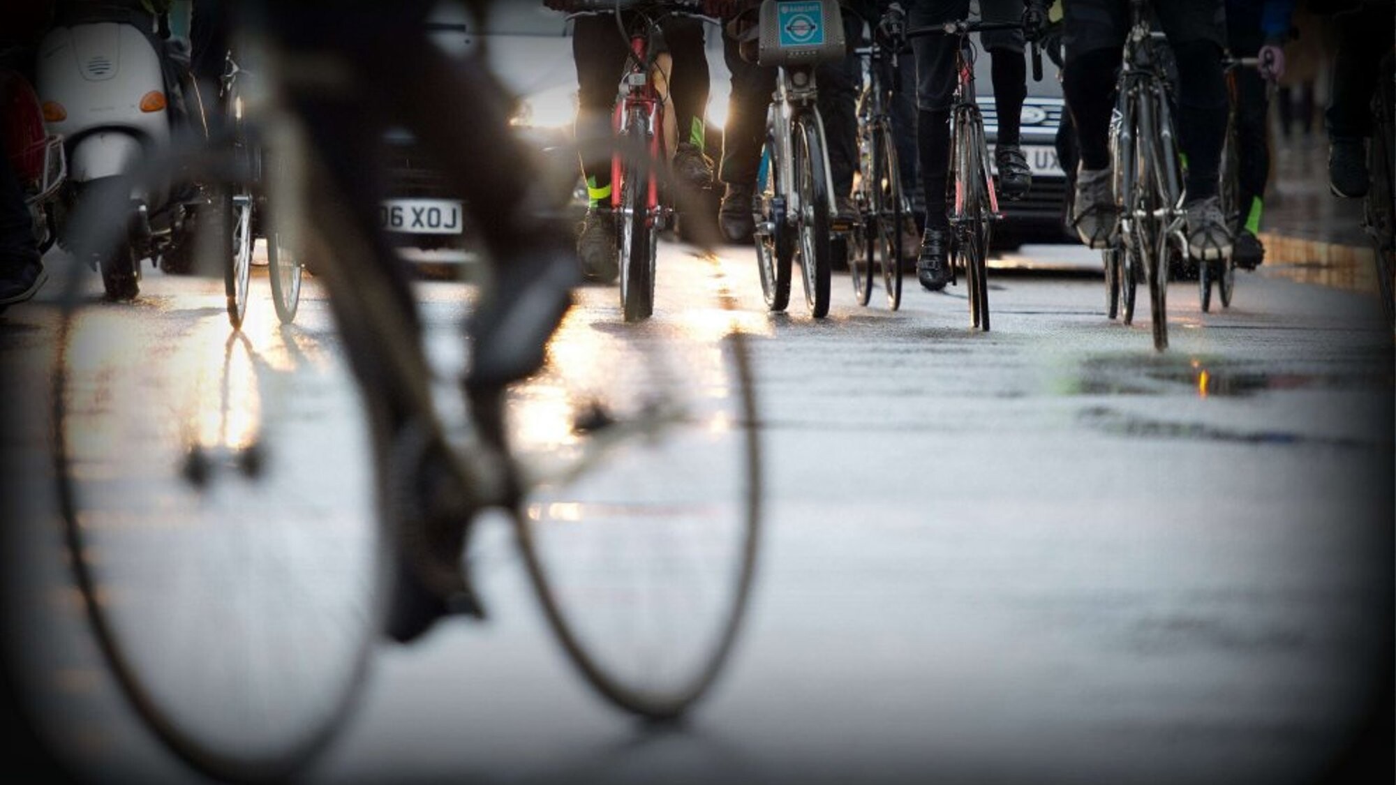 Trešdien satiksmes negadījumos cietuši 11 velosipēdisti