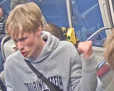 Policija Liepājā skaidro jaunieša identitāti