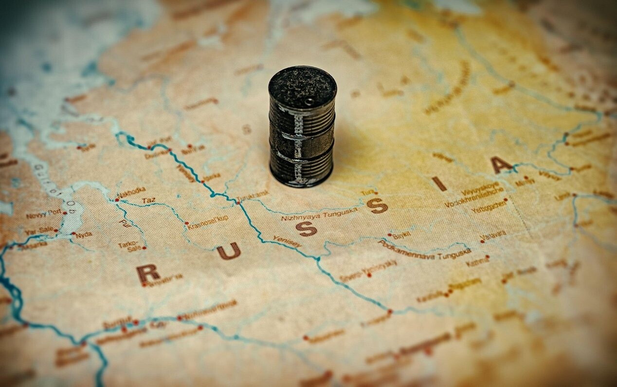 Ukrainas triecienu dēļ Krievijas naftas pārstrāde sarukusi par 20-40%